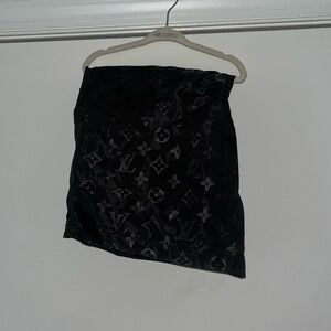LV Shorts Sz Smaller